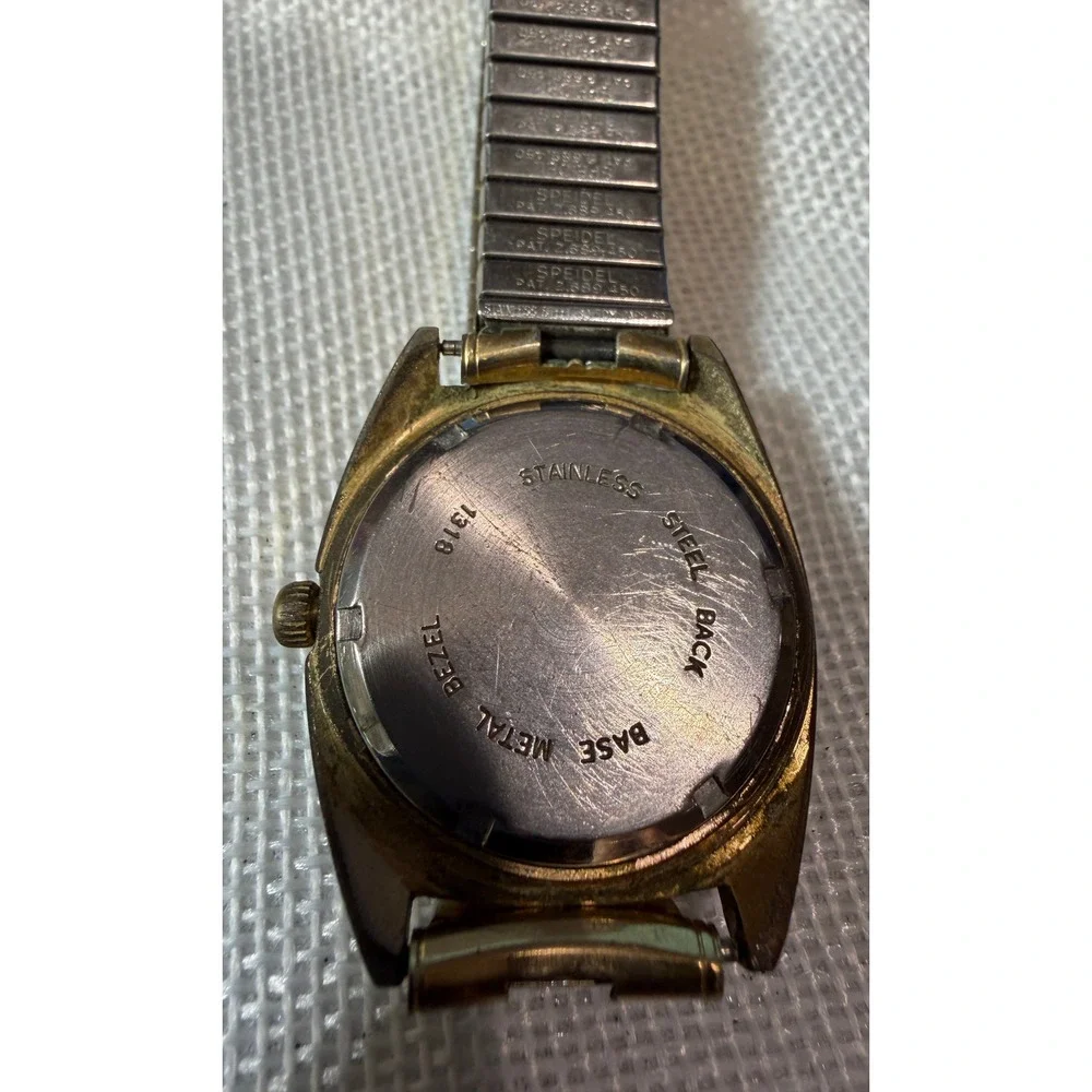 Vintage Seaboard System Railroad Watch Mens Gold Tone Speidel Band Train